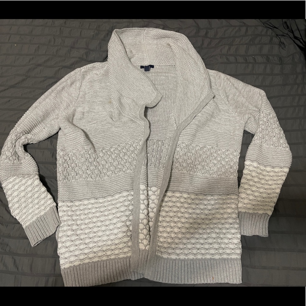 Gap chunky cable knit grey and white cardigan sweater with cowl neck. Womens XL.